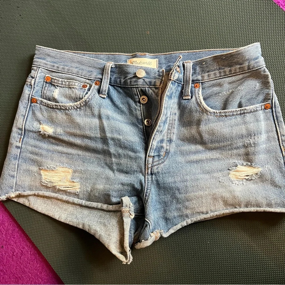 GUC Madewell Shorts SZ 26 or 2/4